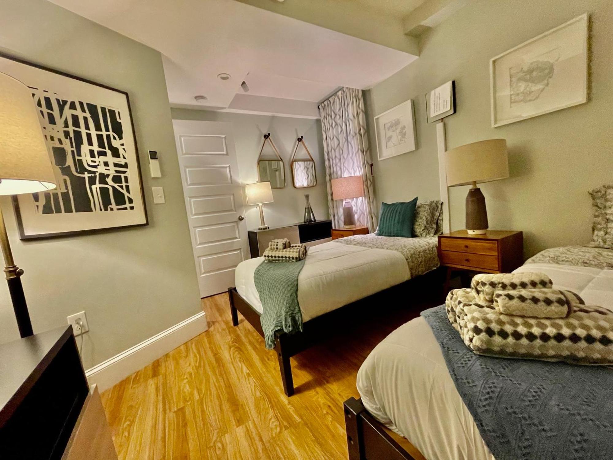 Beautiful 3Br 3Ba Duplex Parking Best Location บอสตัน ภายนอก รูปภาพ